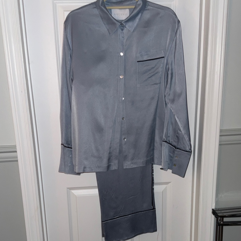 Asceno Women’s Blue Silk pajamas